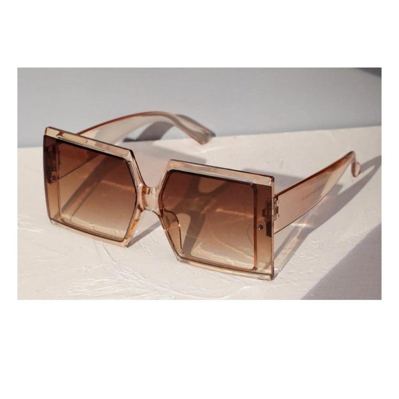 SHEIN Accessories - NWT Ombre Lens Square Frame Fashion Sunglasses